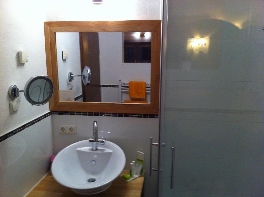 BIO Hotel Bayerischer Wirt Augsburg Zimmer foto