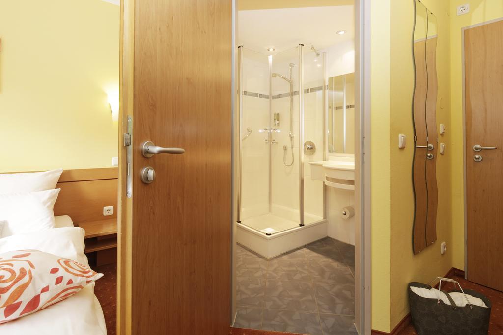 BIO Hotel Bayerischer Wirt Augsburg Exterior foto